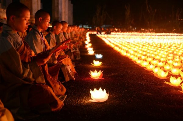Biểu tượng Sen trong nghi lễ Phật giáo, đời sống hiện đại