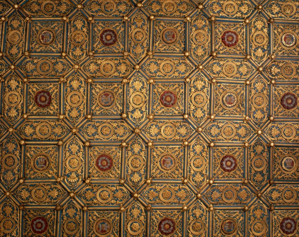 Họa tiết Tudor rose trong cung điện Hampton Court